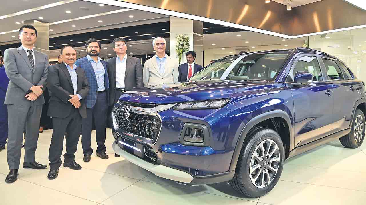 మార్చినాటికి మరో రెండు కార్లు