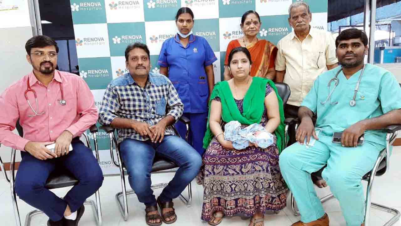 720 గ్రాముల‌తో పుట్టిన శిశువు.. ప్రాణాల‌తో కాపాడిన వైద్యులు