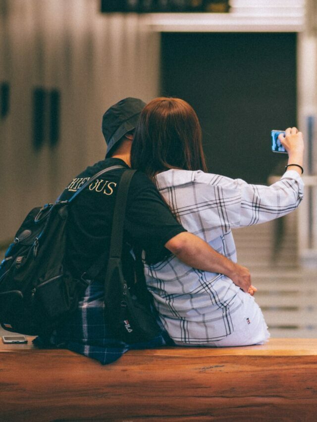 సోషల్‌ మీడియాలో ఏది పడితే అది పోస్ట్‌ చేస్తున్నారా