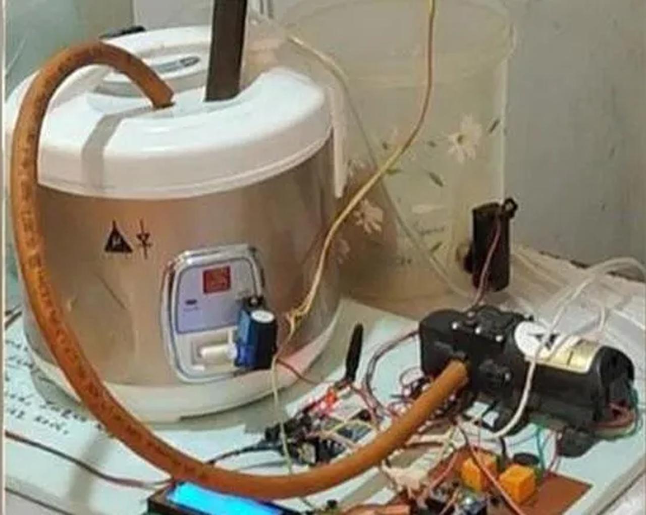 Kashmir students: డ‌యాబెటిస్‌వాళ్ల కోసం ప్ర‌త్యేక రైస్ కుక్క‌ర్ త‌యారుచేసిన కాశ్మీర్ స్టూడెంట్స్