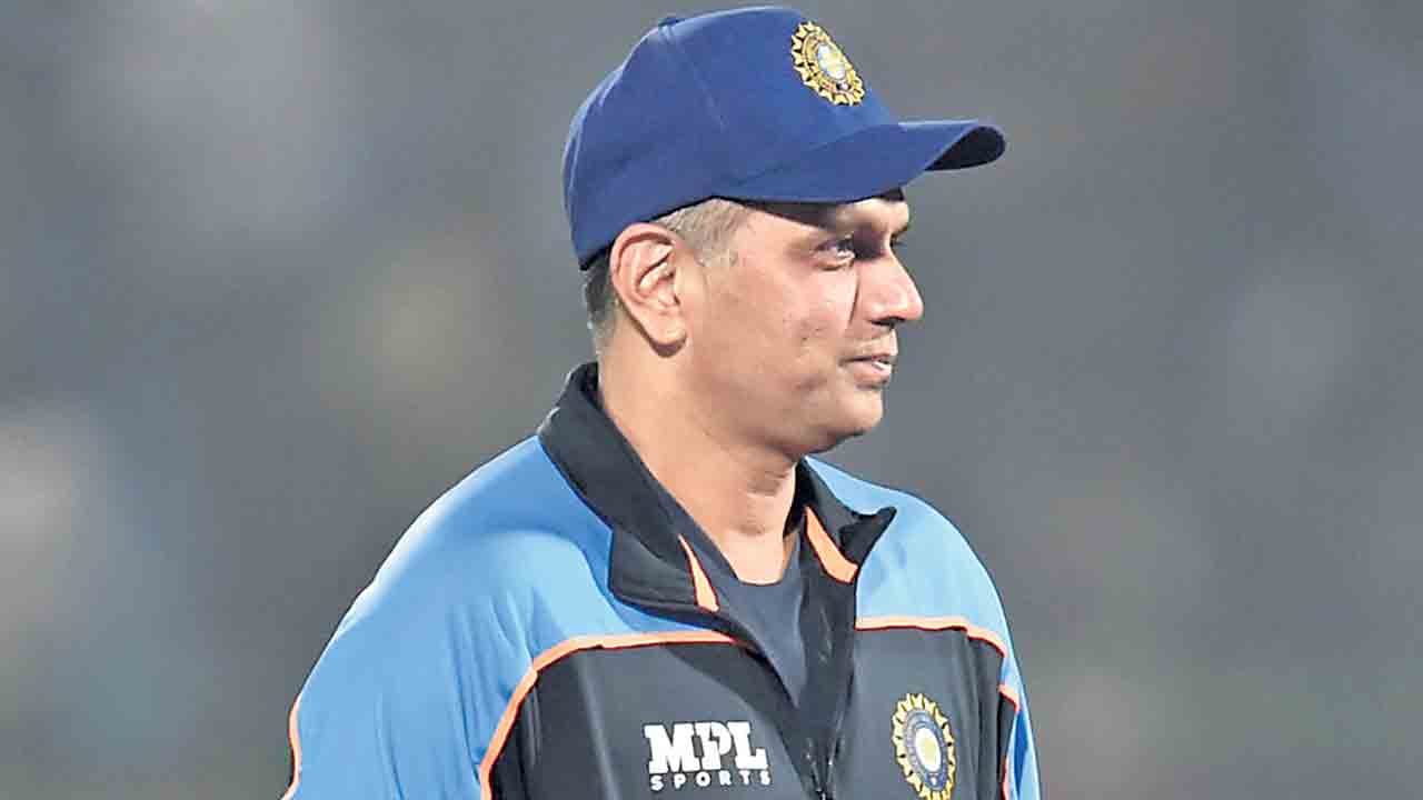 ద్రవిడ్‌కు విశ్రాంతి హెడ్‌ కోచ్‌గా వీవీఎస్‌