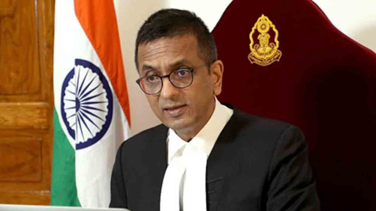 CJI DY Chandrachud | ‘కోర్టు నుంచి వెంటనే వెళ్లిపోండి’.. న్యాయవాదిపై మండిపడిన చీఫ్‌ జస్టీస్‌