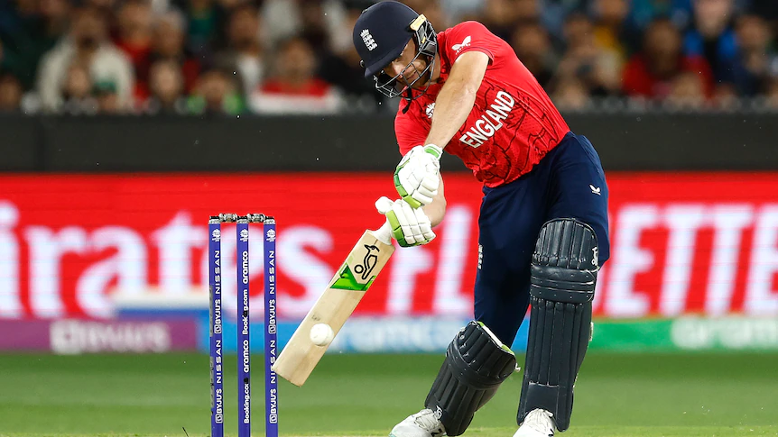 T20 final: ప‌వ‌ర్ ప్లేలో మూడు వికెట్లు కోల్పోయి 49ప‌రుగులు చేసిన ఇంగ్లాండ్