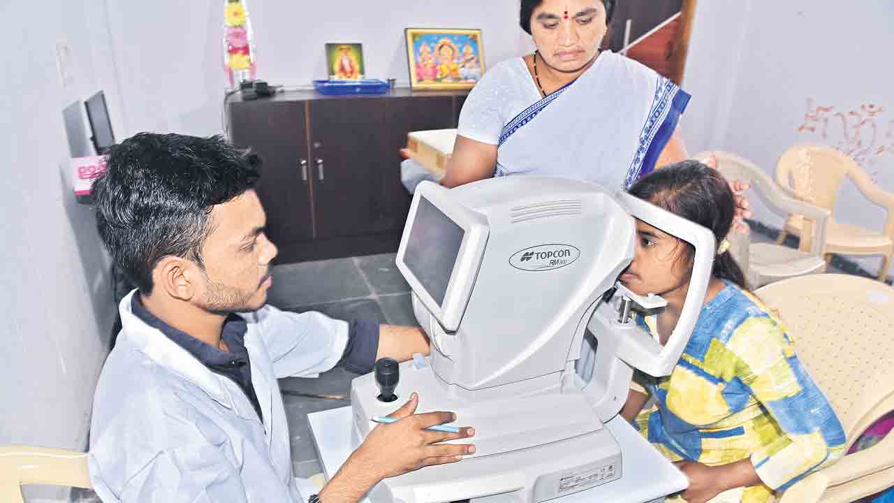 ‘కంటి వెలుగు’కు సన్నద్ధం