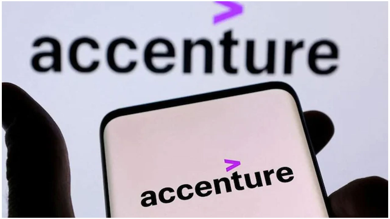 న‌కిలీ ప‌త్రాలతో ఉద్యోగం పొందిన టెకీల‌పై యాక్సెంచ‌ర్ వేటు