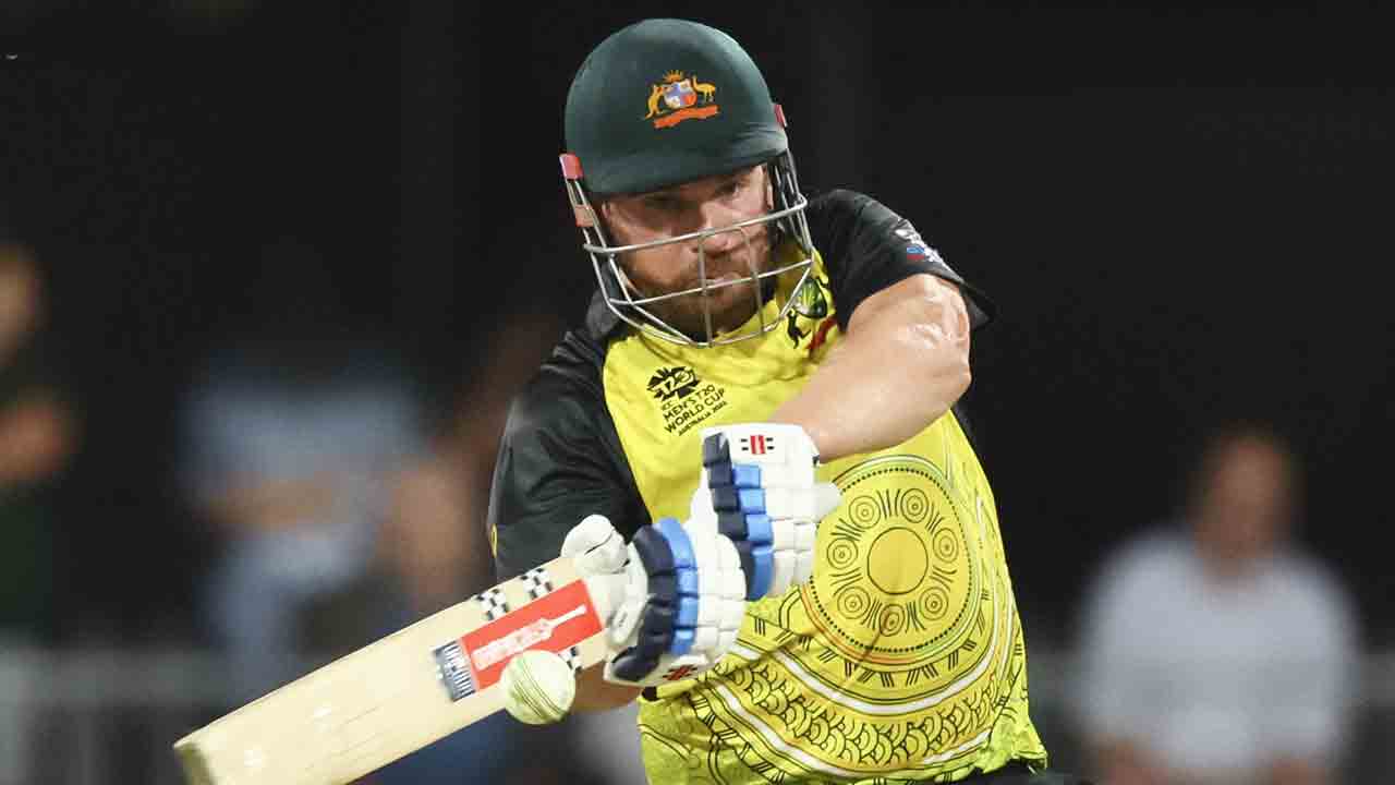 ఫించ్‌ మెరుపులు