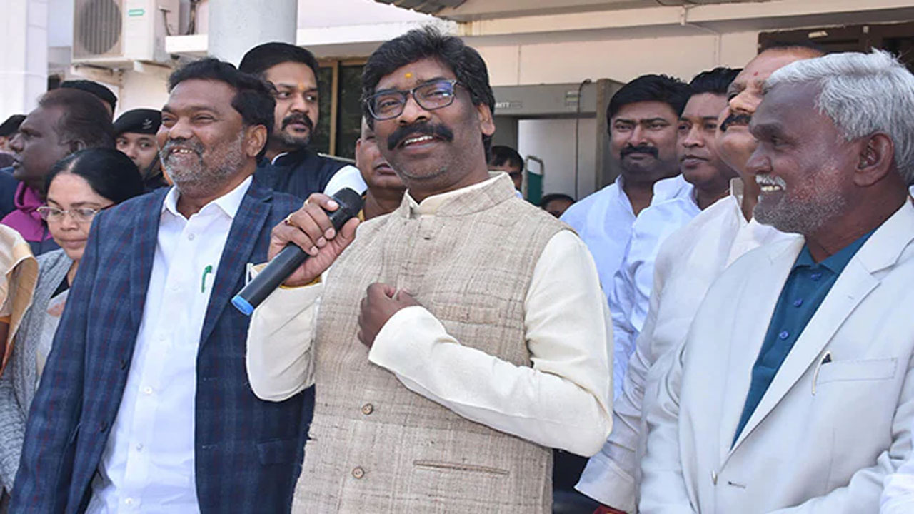 నేను ముఖ్య‌మంత్రిని.. నేనెక్క‌డికి పారిపోతాను ?