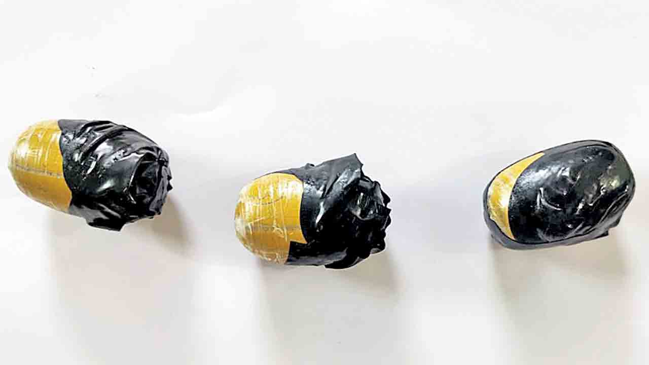 గోల్డ్‌ స్మగ్లింగ్‌ ముఠా అరెస్టు