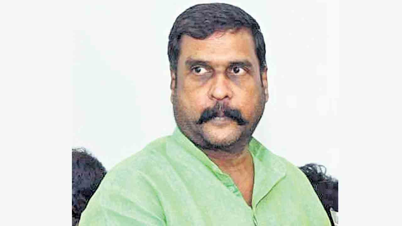 టీడీపీ రాష్ట్ర ప్రధాన కార్యదర్శి జీవీజీ నాయుడు అరెస్ట్‌