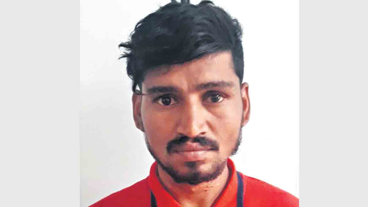 భార్య, ప్రియుడిపై పెట్రోల్‌ పోసి..నిప్పంటించిన ఘటనలో భర్త అరెస్ట్‌..