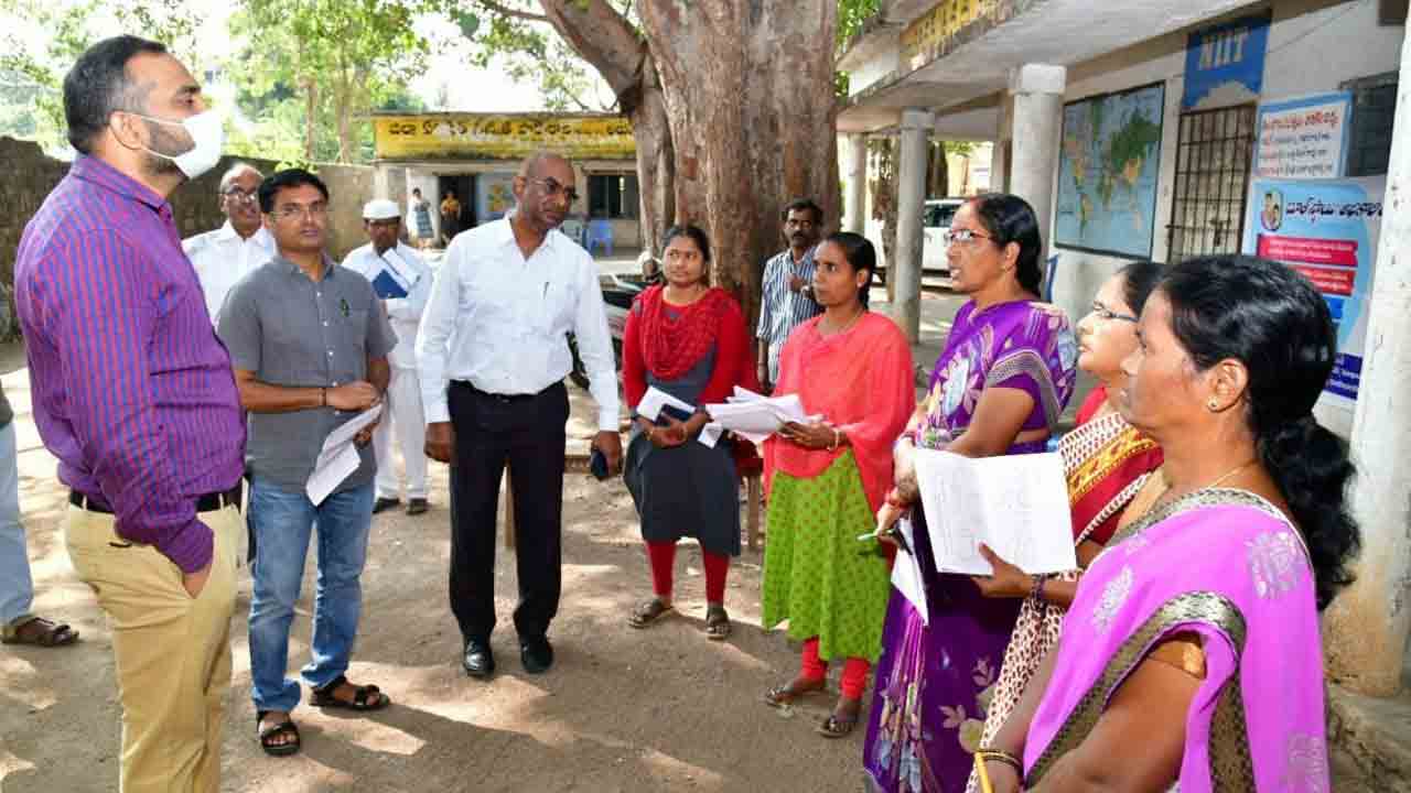 అర్హులందరూ ఓటు హక్కు  నమోదు చేసుకోవాలి
