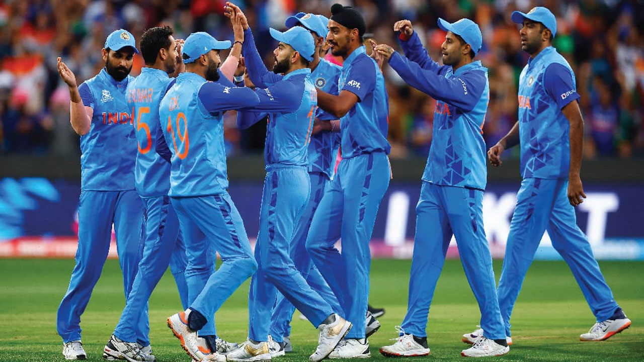 ఎప్పుడూ బ్యాట‌ర్లేనా ? బౌల‌ర్లు గెలిపించ‌లేరా ?