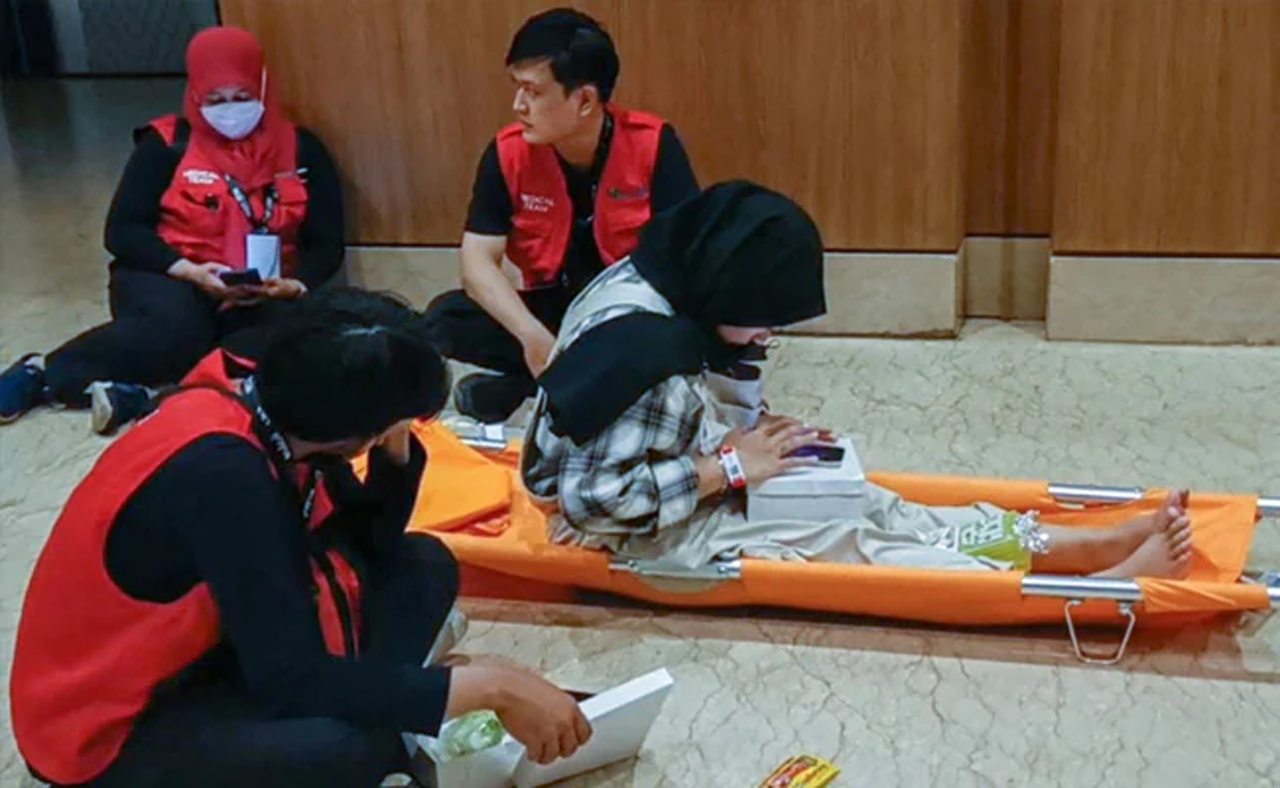 Indonasia: ఇండోనేషియాలో కొరియ‌న్ బ్యాండ్ ప్ర‌ద‌ర్శ‌న‌లో తొక్కిస‌లాట‌… స్పృహ‌ త‌ప్పిన 30 మంది