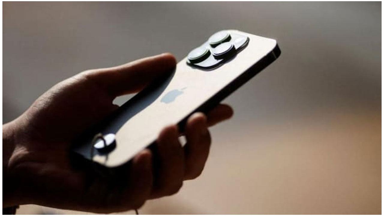 క‌రోనా నియంత్ర‌ణ‌ల ఎఫెక్ట్ : త‌గ్గ‌నున్న‌ ఐఫోన్ 14 ప్రొ, ఐఫోన్ 14 ప్రొ మ్యాక్స్ ప్రొడ‌క్ష‌న్‌!