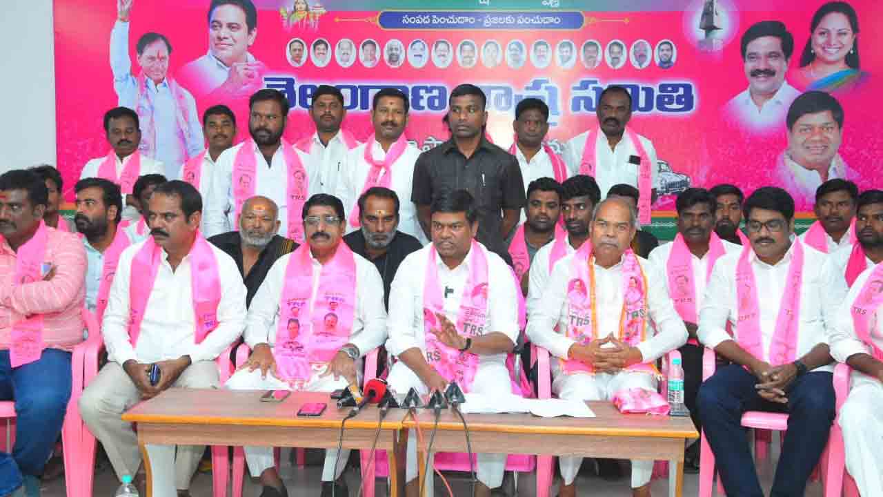 కేసీఆర్‌ది ఫైట‌ర్స్ ఫ్యామిలీ.. అర‌వింద్‌ది ఛీట‌ర్స్ ఫ్యామిలీ : ఎమ్మెల్యే జీవ‌న్ రెడ్డి