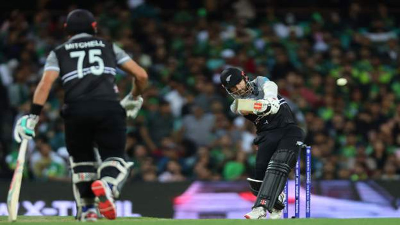 15 ఓవ‌ర్ల‌లో కివీస్ స్కోర్ ఎంతంటే ?