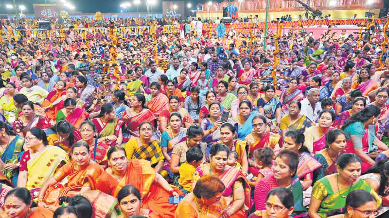 కమనీయం .. దుర్గా మల్లేశ్వరుడి కల్యాణం