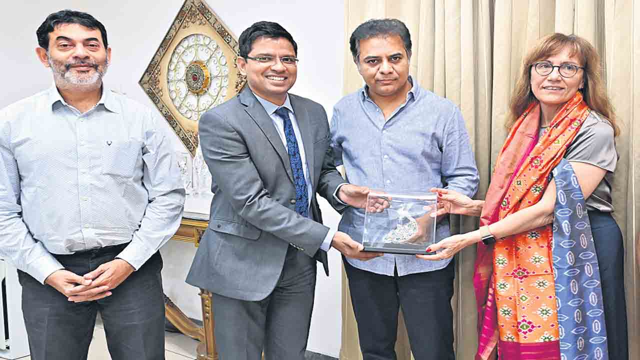 పరిశ్రమల ఏర్పాటుకు హైదరాబాద్‌ అనుకూలం