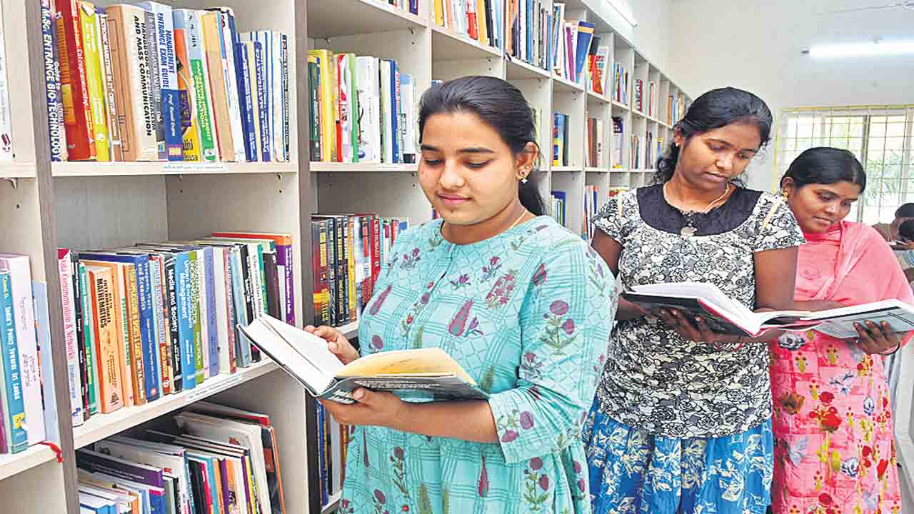 ల్రైబ్రరీలకు ఆధునిక సొబగులు