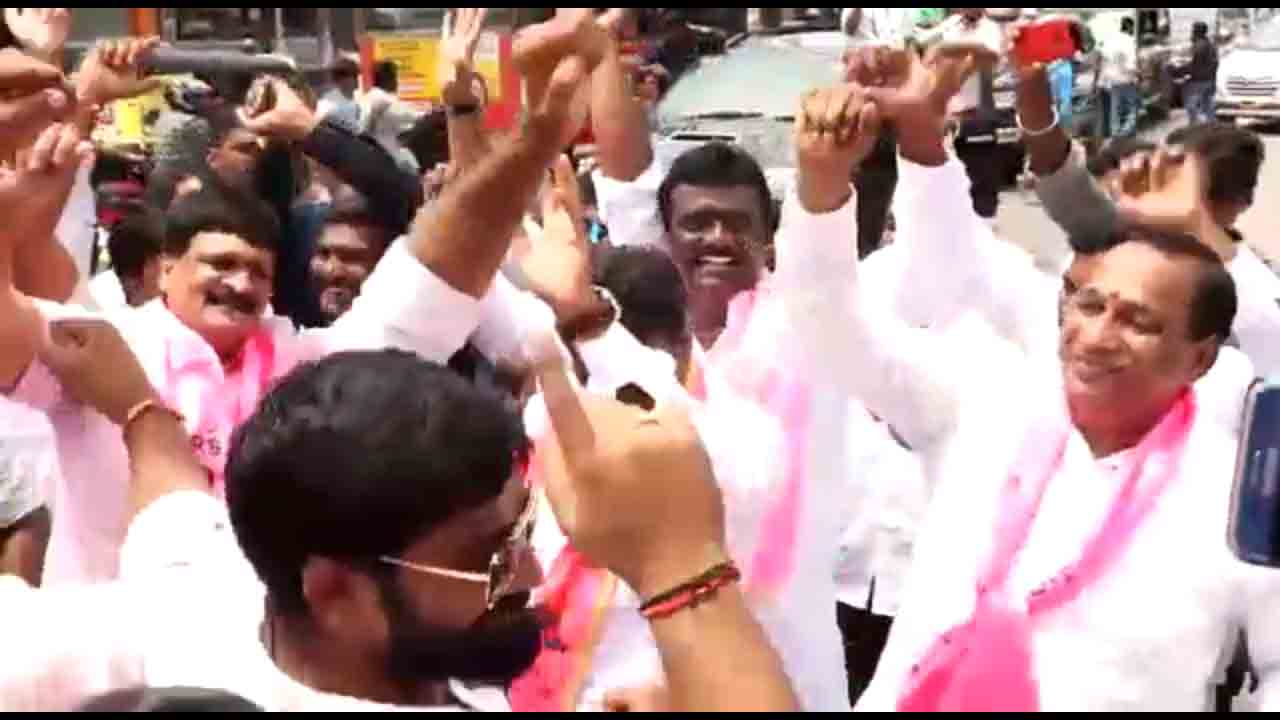 Munugode by poll results | డ్యాన్స్‌తో దుమ్మురేపిన మంత్రి మ‌ల్లారెడ్డి.. వీడియో