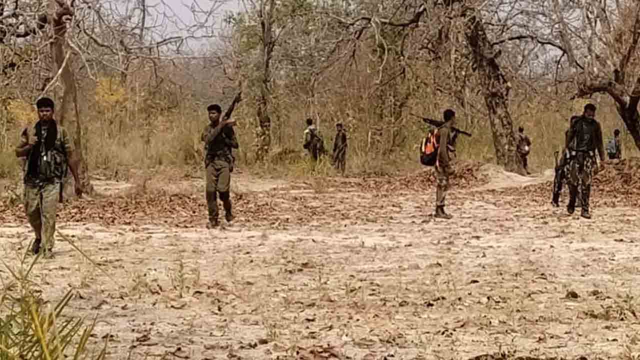 పేలిన మావోయిస్టుల‌ ఐఈడీ.. ఒక‌రు మృతి