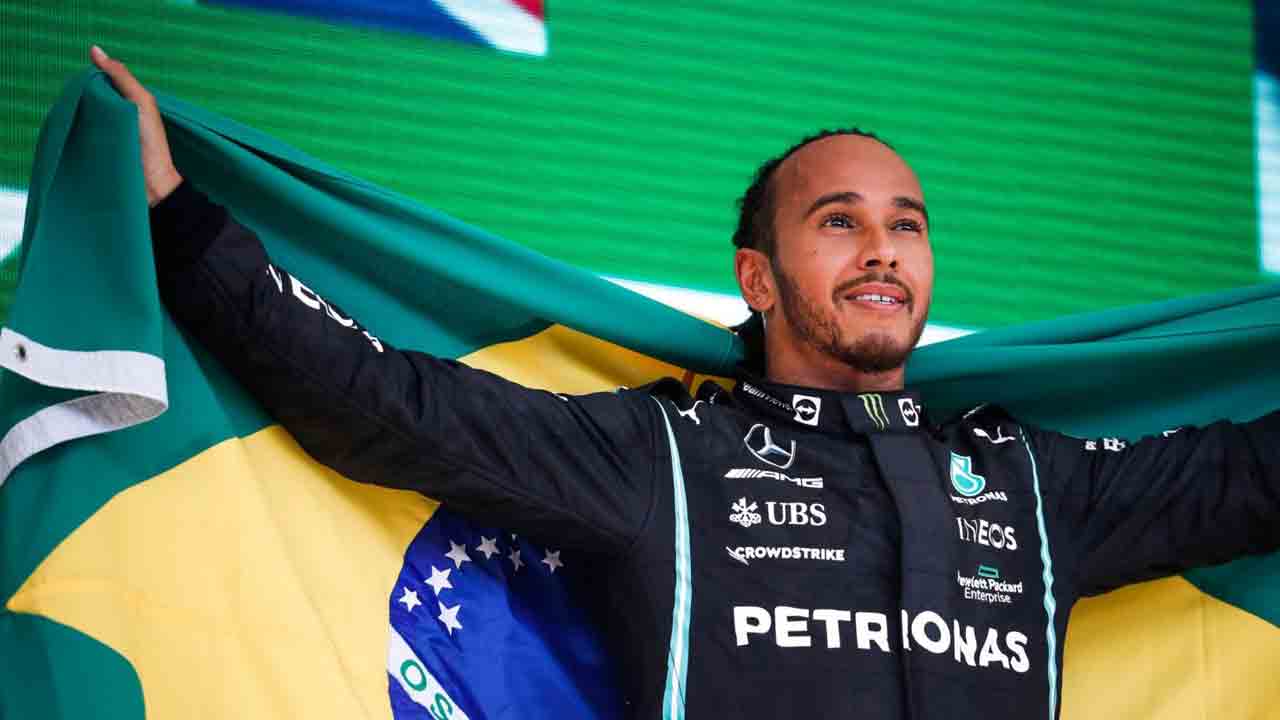 హామిల్టన్‌కు బ్రెజిల్‌ గౌరవ పౌరసత్వం