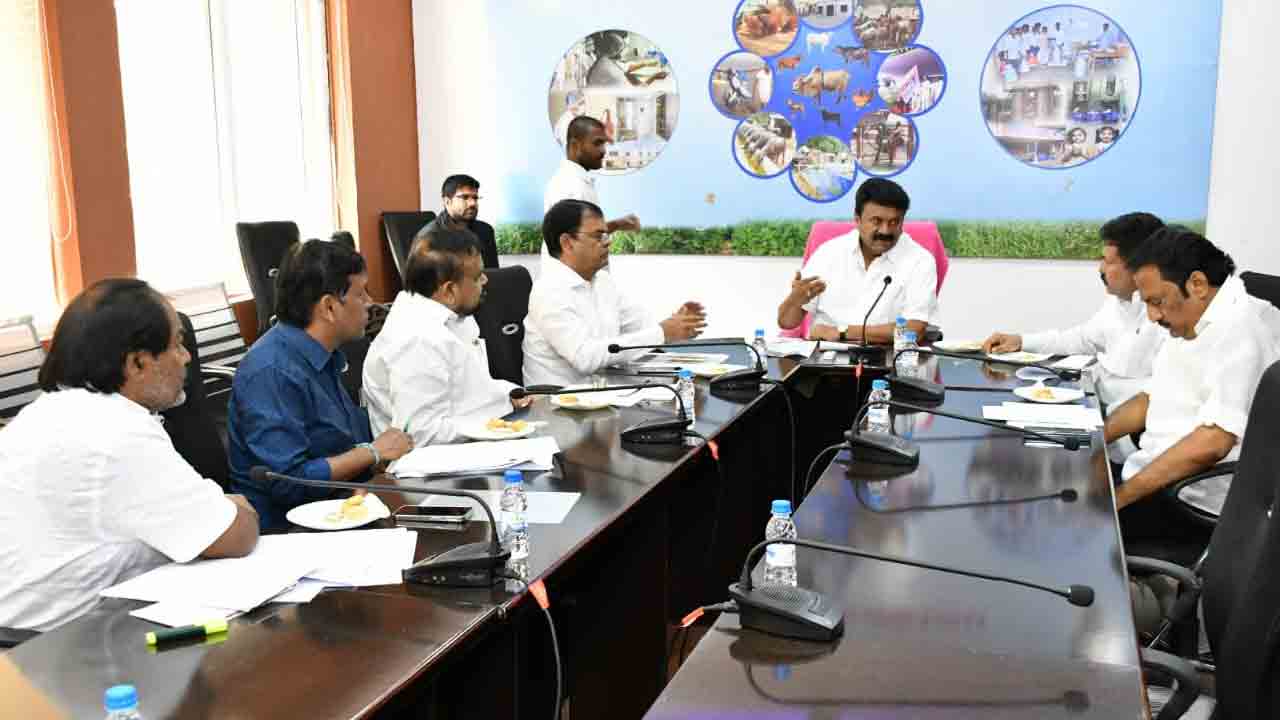 నియోజ‌క‌వ‌ర్గాల అభివృద్ధిపై ప్ర‌తిపాద‌న‌లు సిద్ధం చేయండి : మంత్రి త‌ల‌సాని