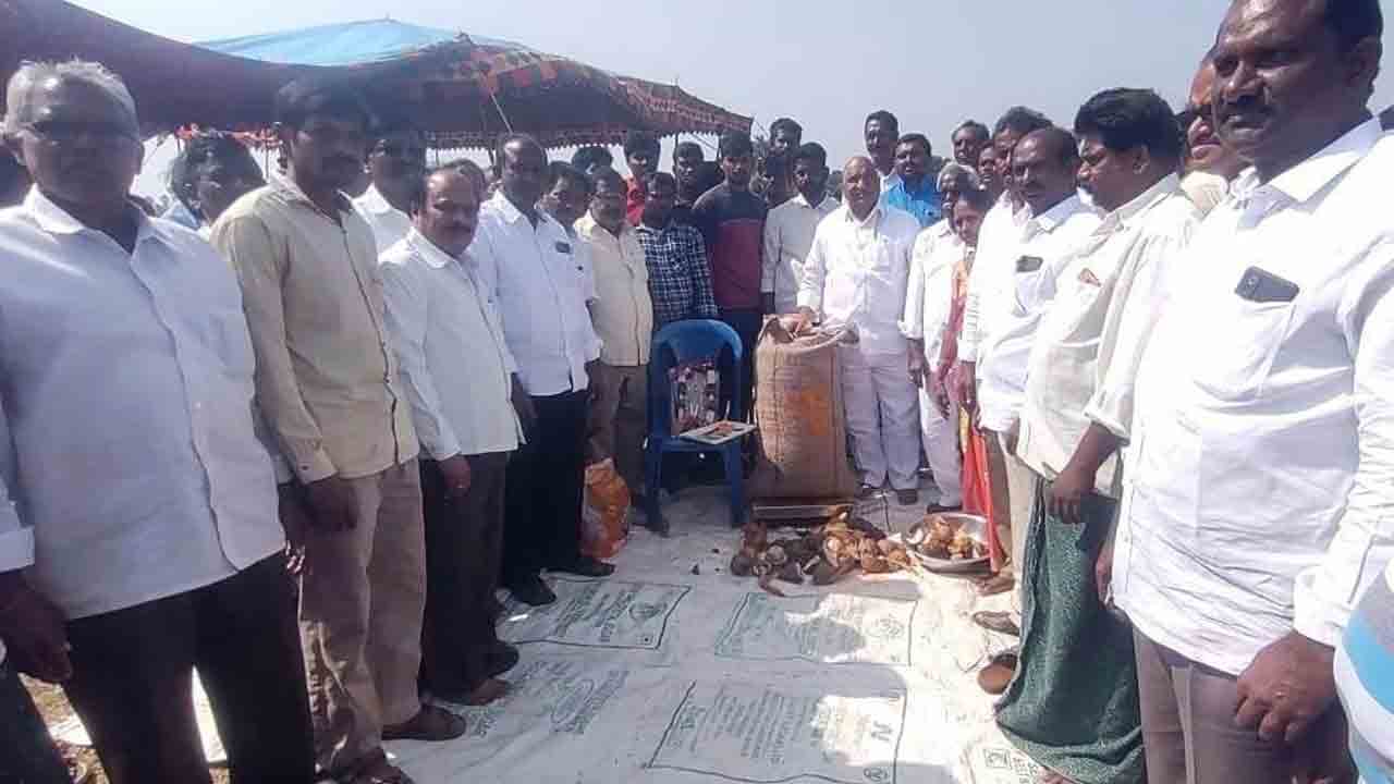 రైతుల ఆర్థికాభివృద్ధే ప్రభుత్వ లక్ష్యం : ఎమ్మెల్యే