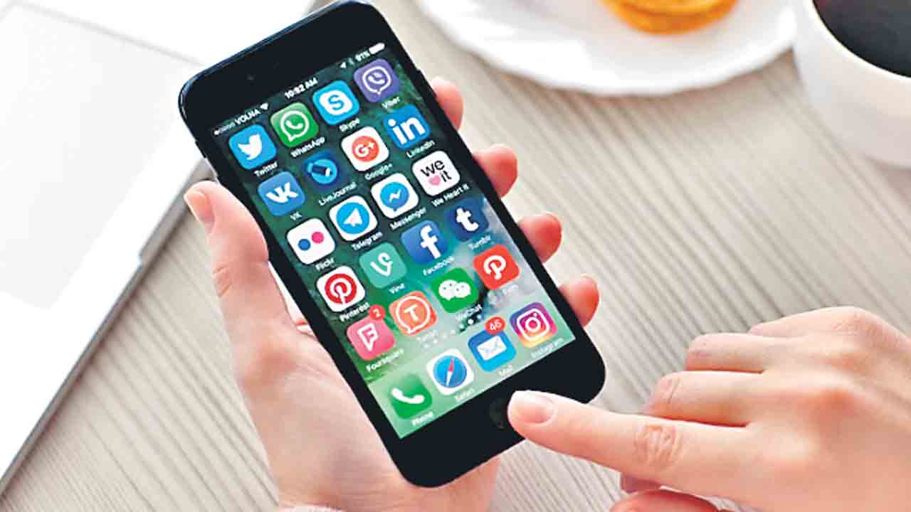 ఆ యాప్‌లతో బ్యాంక్‌ ఖాతా ఖాళీ