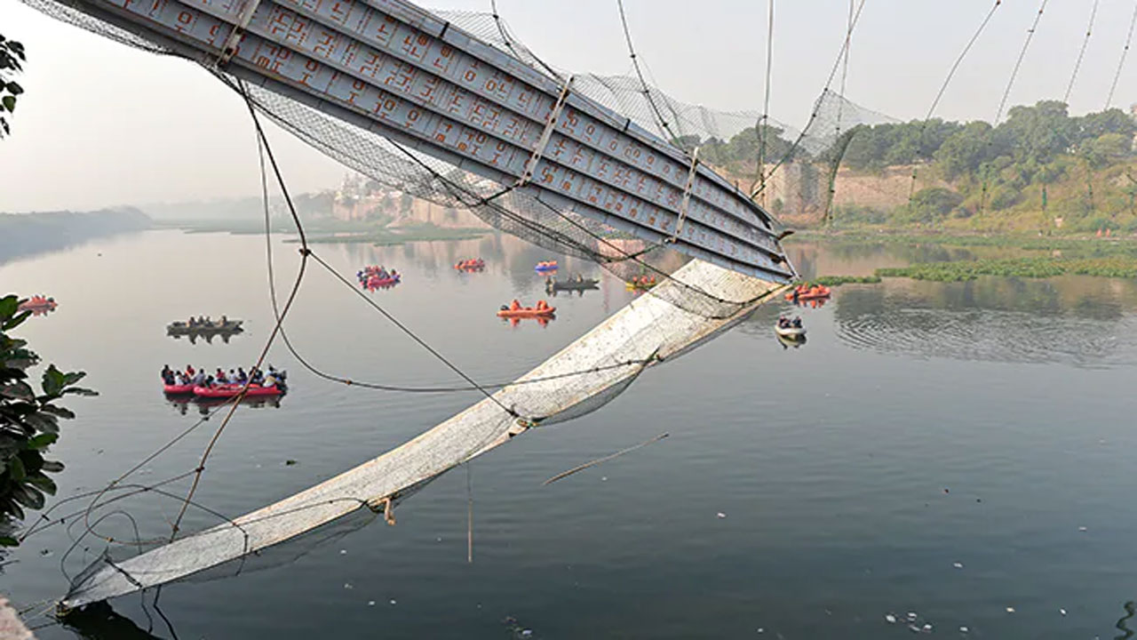 మోర్బీ బ్రిడ్జ్ విషాదం.. ఆ రోజు 3,165 టికెట్ల విక్ర‌యం