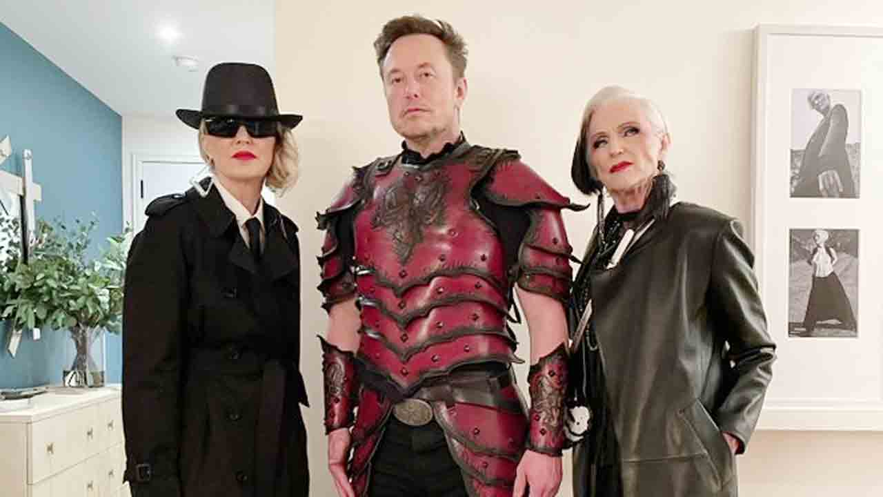 Elon Musk | హాలోవీన్‌ లుక్‌లో మస్క్‌.. పిక్స్‌ వైరల్‌..!