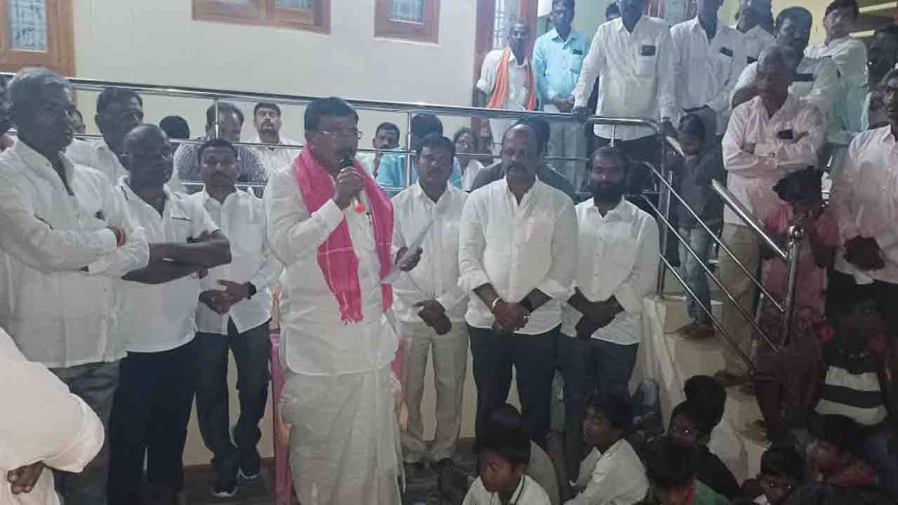 ఒక్క తెలంగాణలోనే వలసల నివారణ