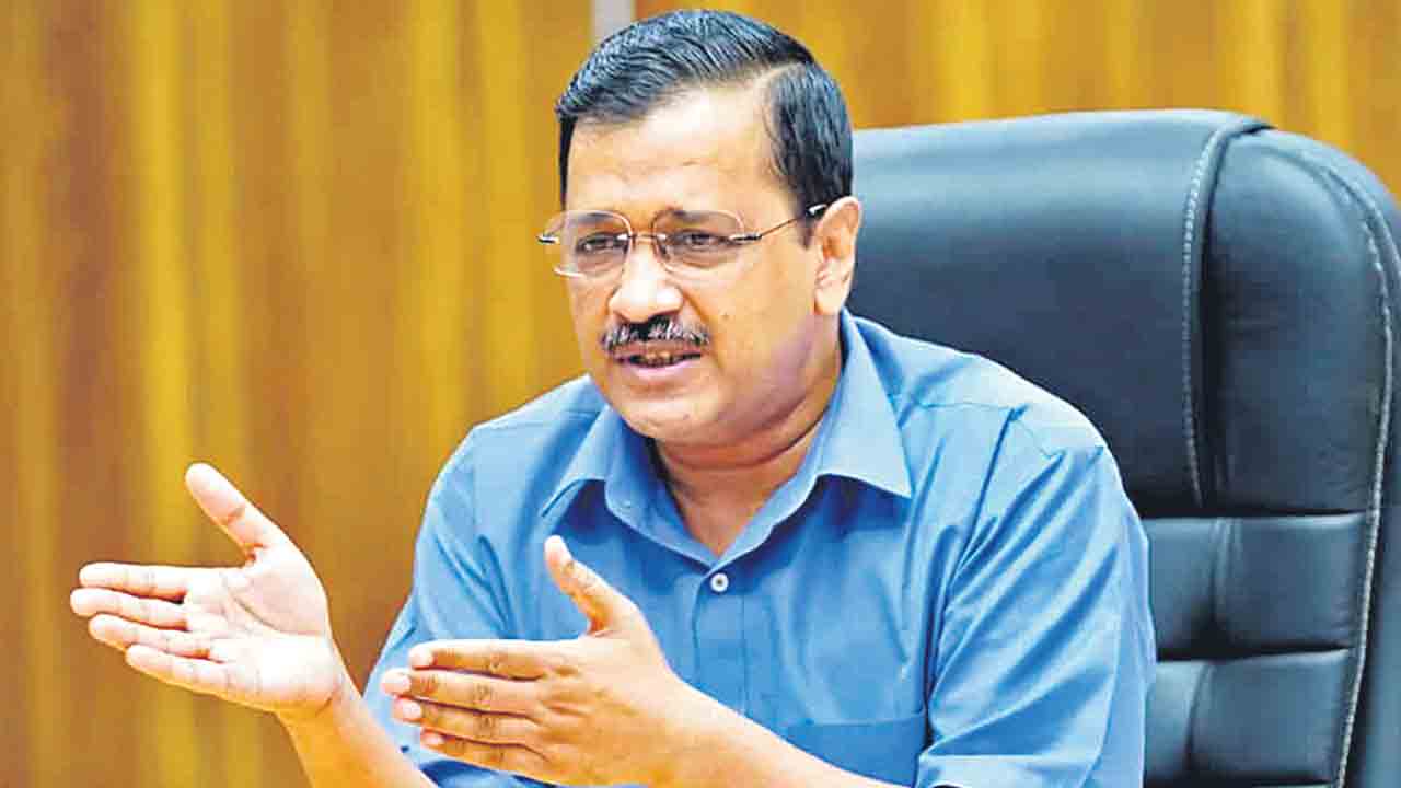 ఒక్కరోజు సీబీఐని అప్పగిస్త్తే.. సగం బీజేపీ నేతలు జైలుకే!