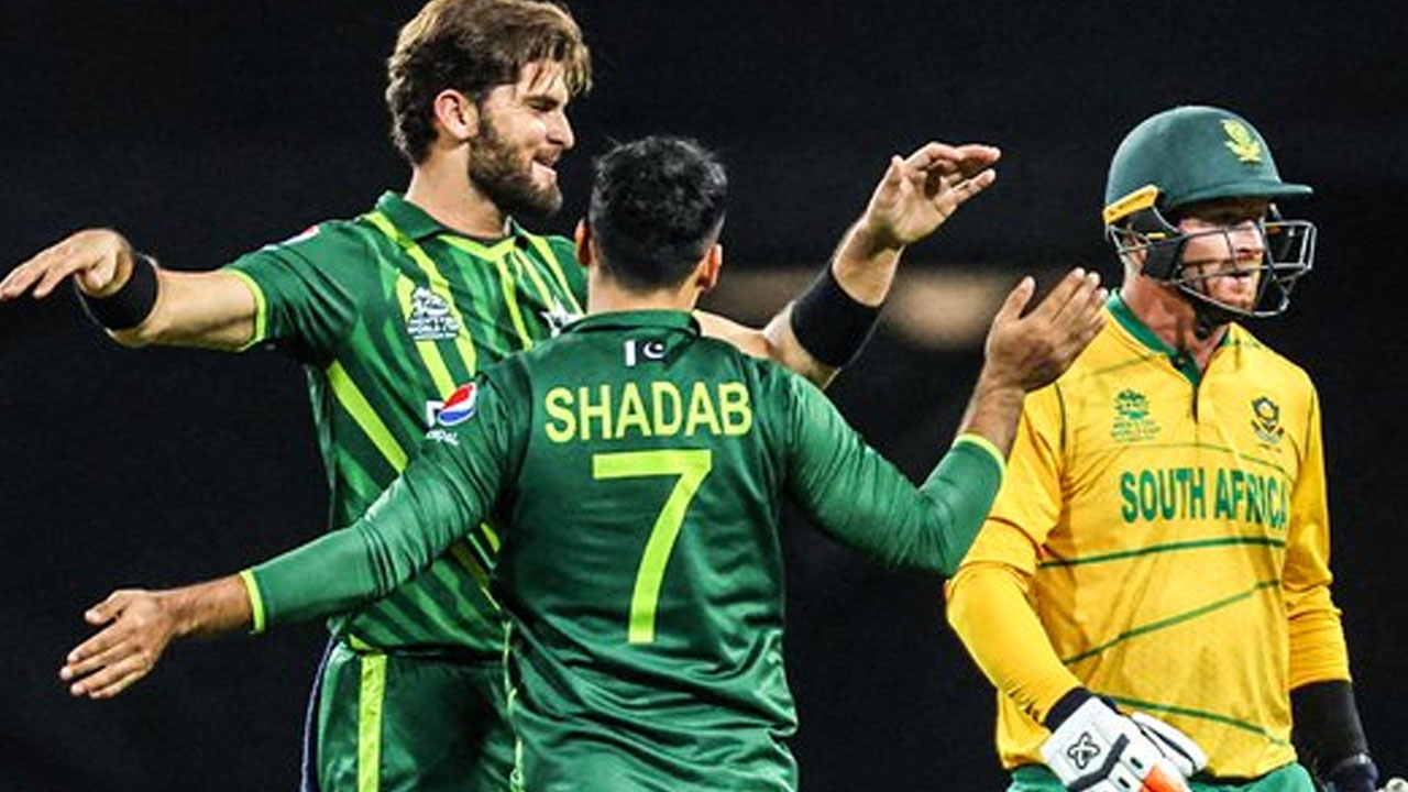 33 ర‌న్స్ తేడాతో నెగ్గిన పాక్‌.. సెమీస్‌పై ఆశ‌లు స‌జీవం