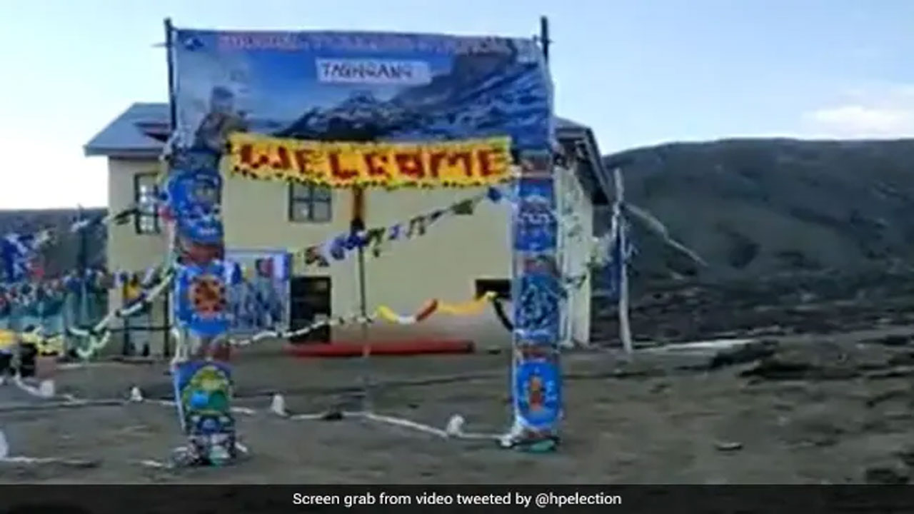 ప్ర‌పంచంలోనే అత్యంత ఎత్తులో హిమాచ‌ల్ పోలింగ్ స్టేష‌న్‌.. వీడియో