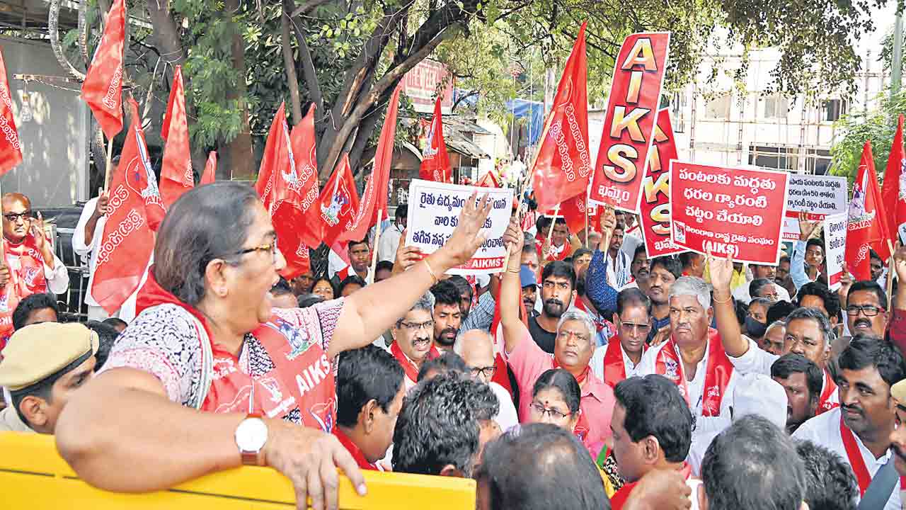 రాజ్‌భవన్‌ ముట్టడి ఉద్రిక్తం