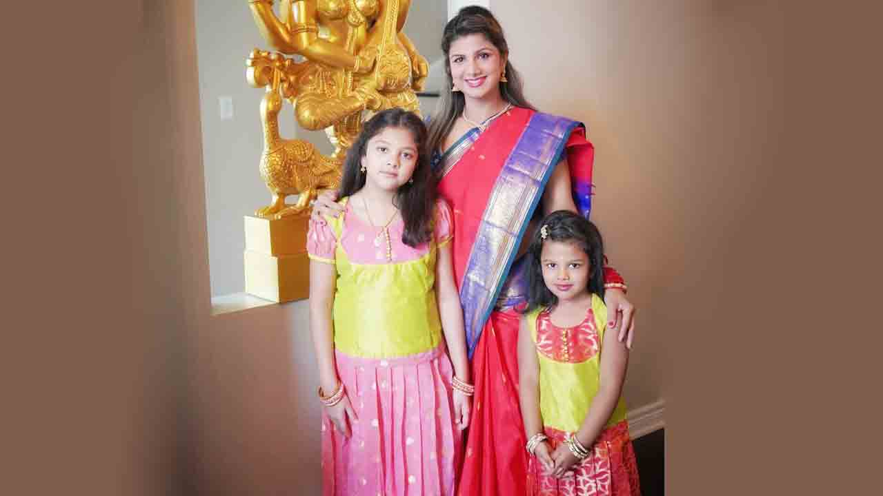 రోడ్డు ప్రమాదంలో రంభకు గాయాలు