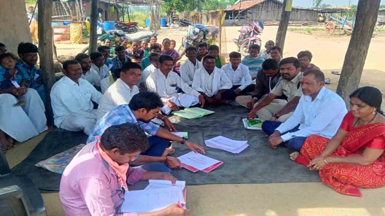 పోడు పట్టాలకు అర్హులను ఎంపిక చేస్తాం