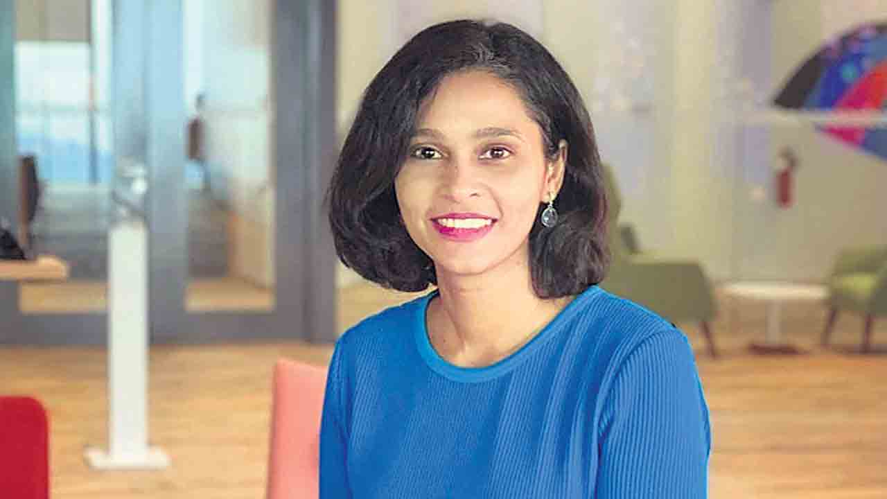 జుకర్‌బర్గ్‌ మెచ్చిన ఆంధ్రా అమ్మాయి.. మెటా ఇండియా వైస్‌ ప్రెసిడెంట్‌గా బాధ్యతలు తీసుకున్న సంధ్య