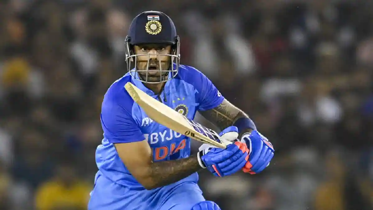 Sports SKY: టీ20ల్లో వెయ్యి ప‌రుగులు చేసిన మొద‌టి భార‌త బ్యాట‌ర్‌ సూర్య‌కుమార్ యాద‌వ్