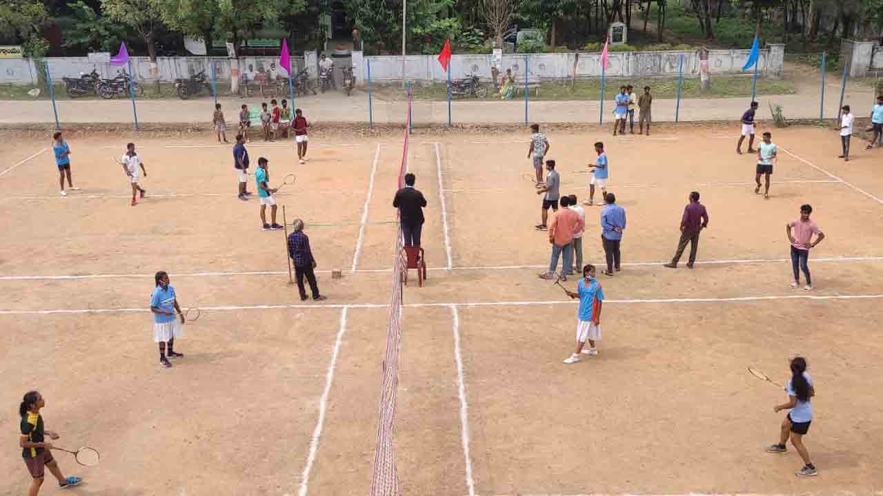 బాల్‌బ్యాడ్మింటన్‌ @ బోనకల్లు