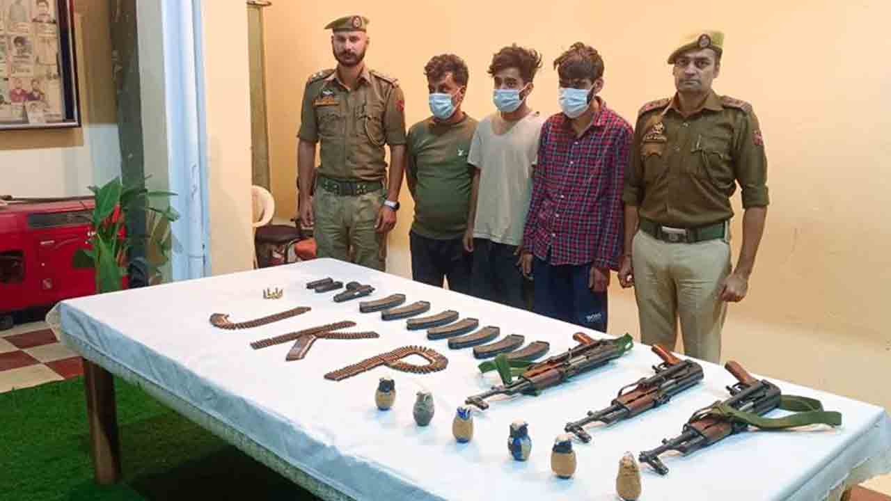 జమ్ములో భారీ ఉగ్రకుట్ర భగ్నం.. ముగ్గురు జైషే టెర్రరిస్టులు అరెస్ట్‌