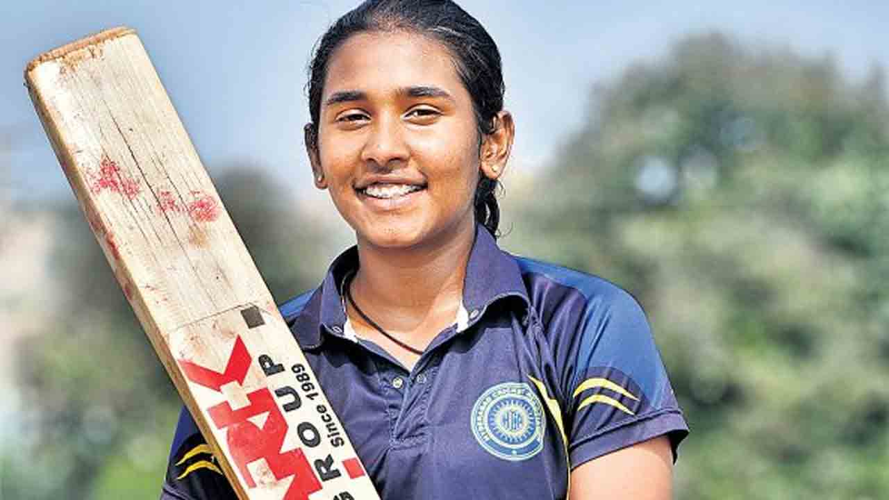 త్రిష జోరు