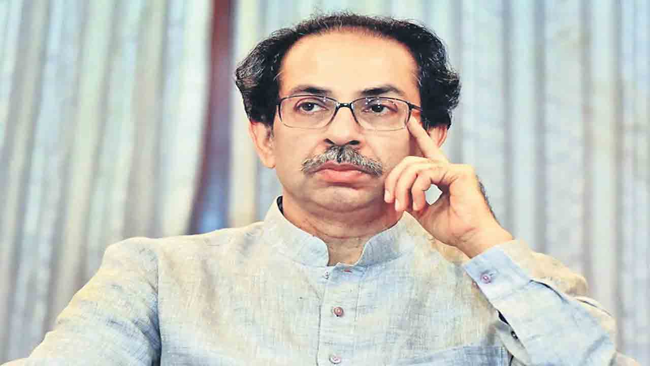 ‘బానిసలు’గా కేంద్ర దర్యాప్తు సంస్థలు