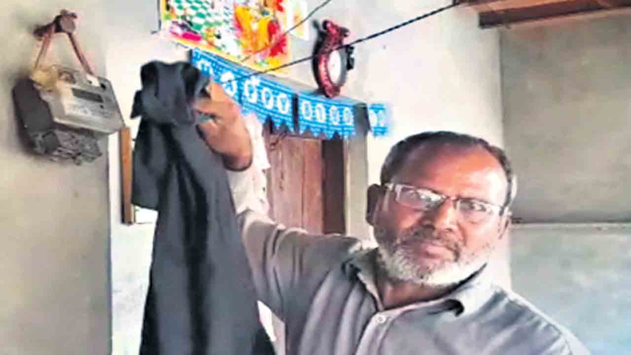 విద్యుత్తు కనెక్షన్‌ ఇవ్వకున్నా వేలల్లో బిల్లులు