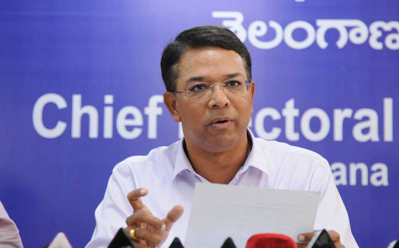 Munugode by poll: ప్రశాంతంగా మునుగోడు కౌంటింగ్‌ : వికాస్‌రాజ్‌