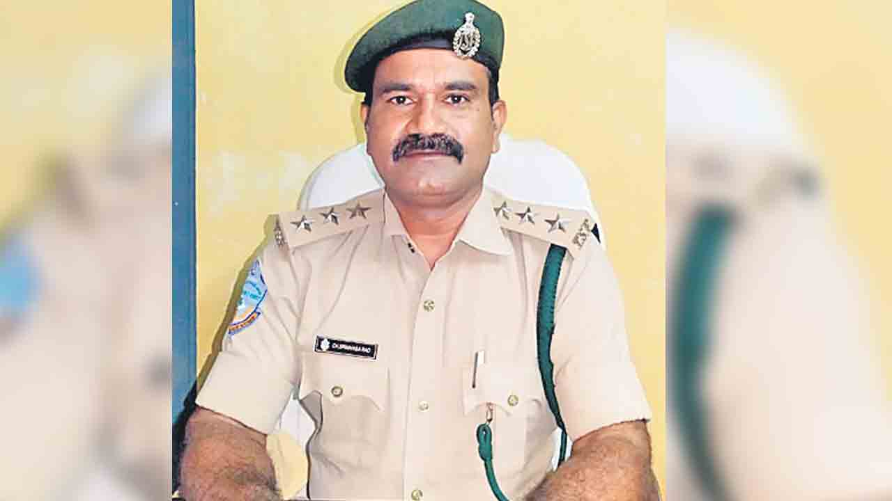ఎఫ్ఆర్వో శ్రీనివాసరావు హత్యకేసులో ఇద్దరు గుత్తికోయలు అరెస్ట్