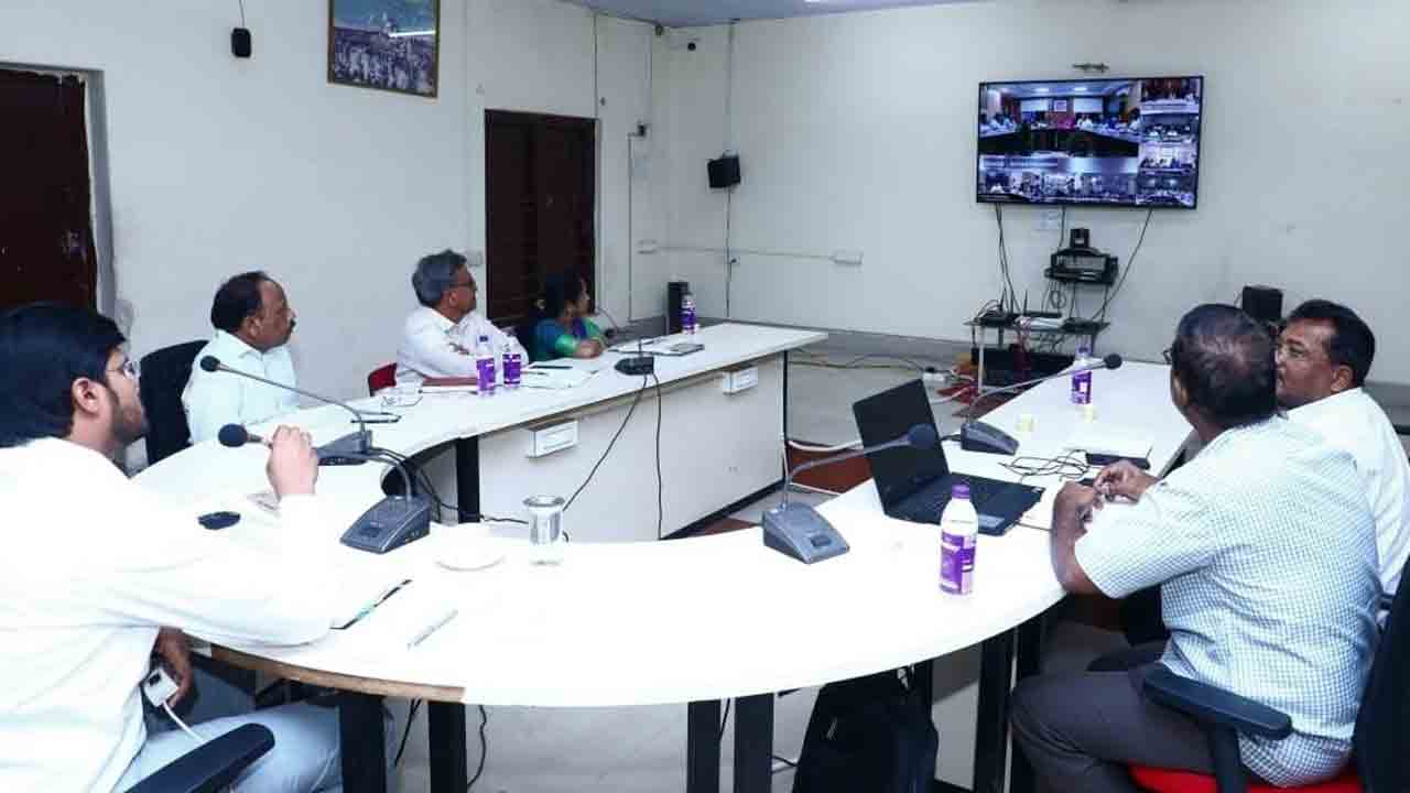 ‘మన బడి’ పనులు వేగిరం చేయాలి