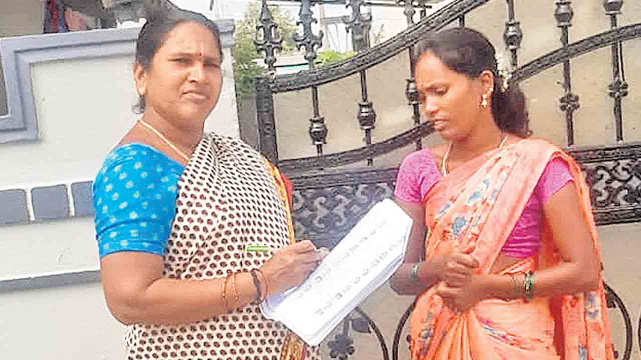 నకిలీ ఓట్ల నివారణకు.. ఓటర్‌ కార్డుకు ఆధార్‌ అనుసంధానం