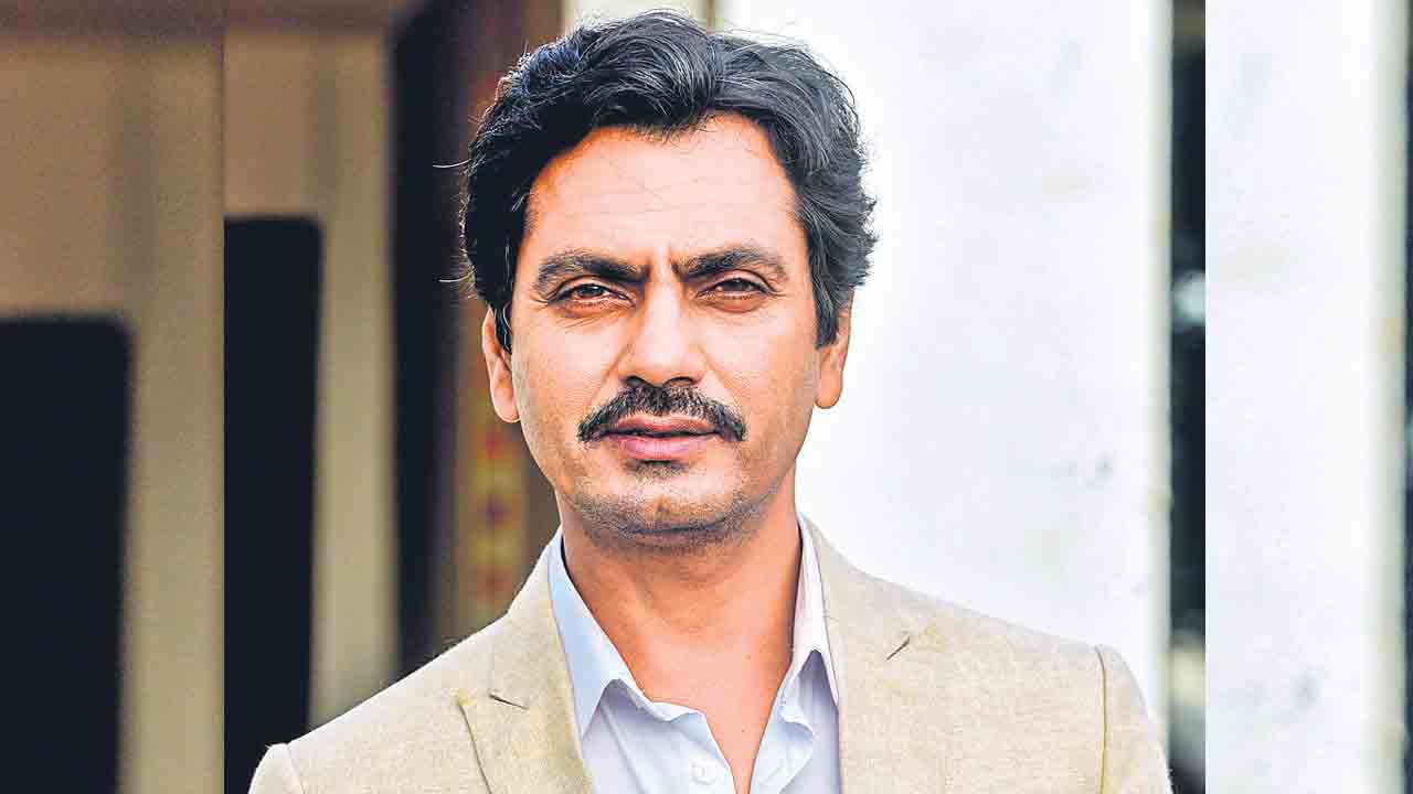 హీరోల ఫీజు ప్రమాదకరం